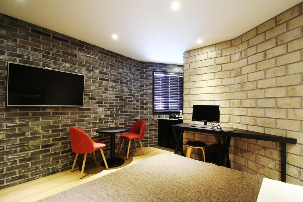 17Th Hotel Yeonje Buitenkant foto