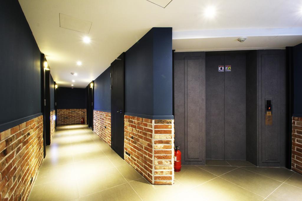 17Th Hotel Yeonje Buitenkant foto